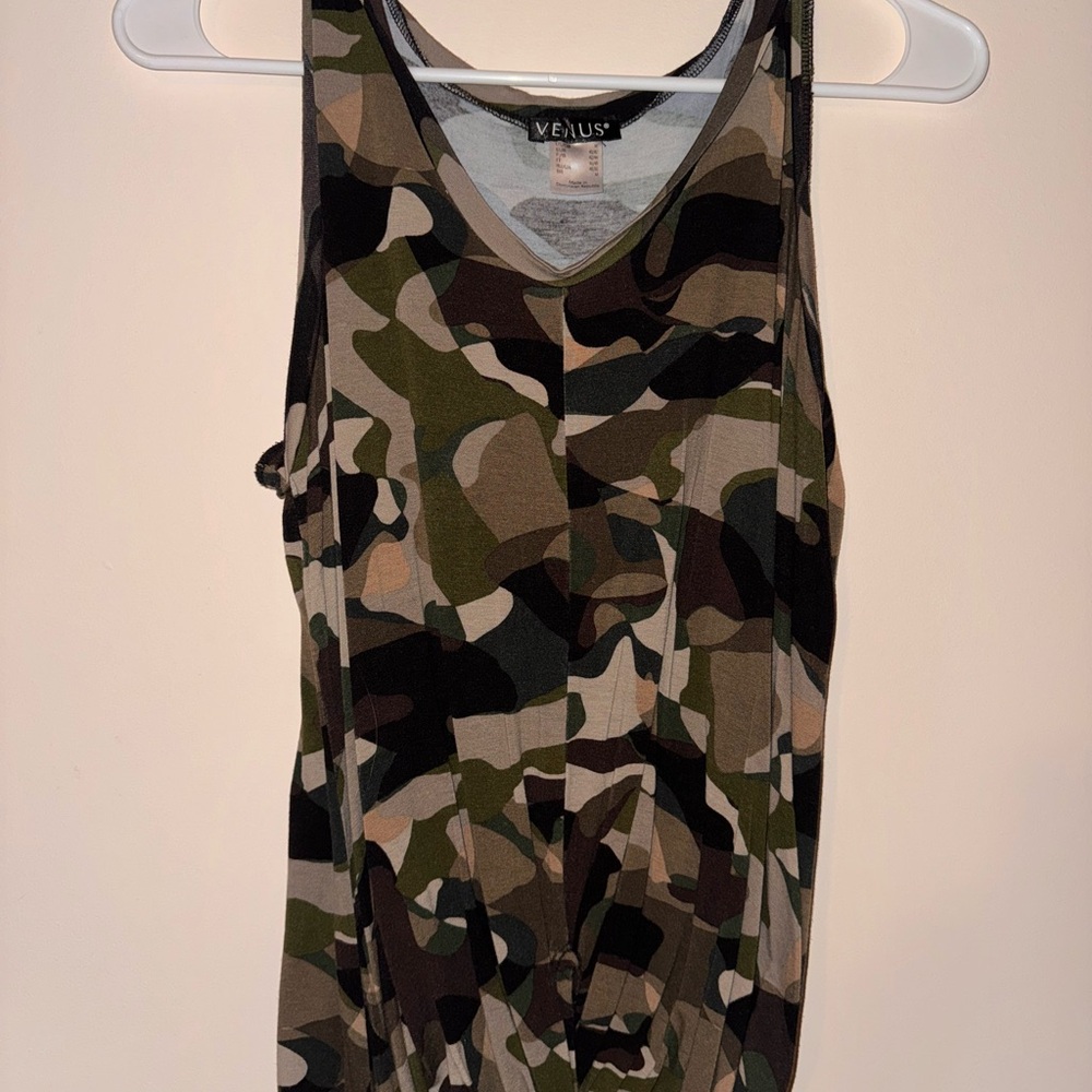 VENUS Camo Print Tank Top